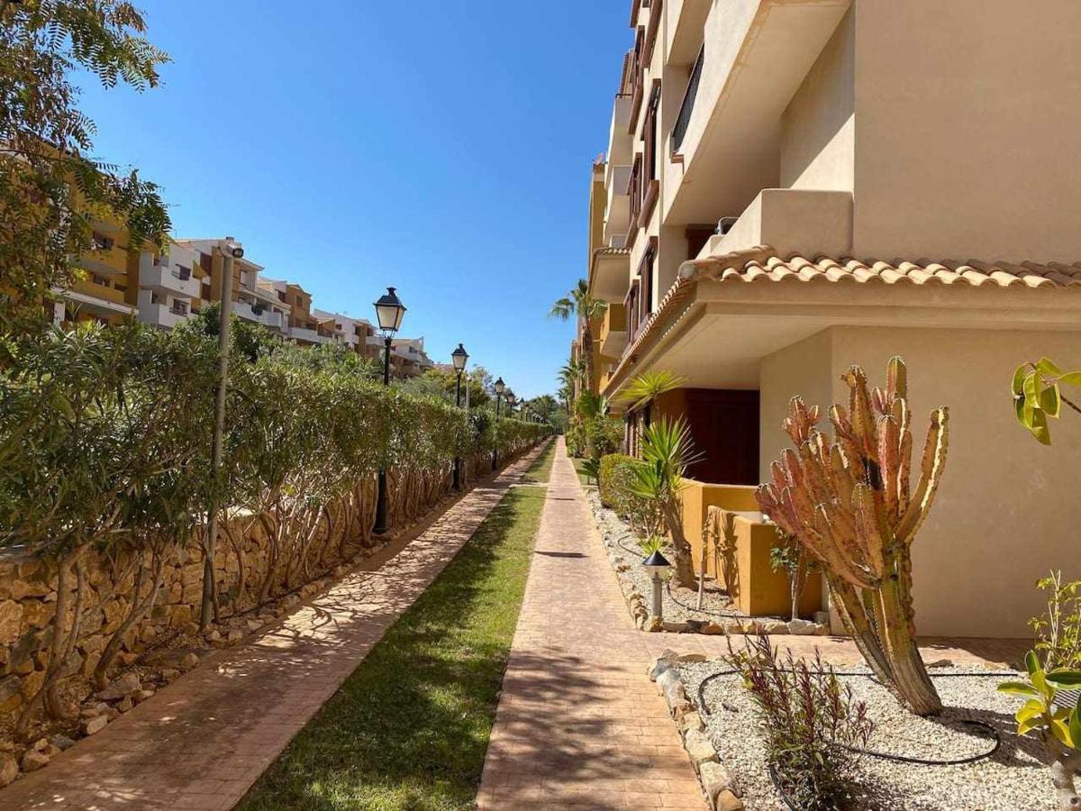 Acogedor Apartamento Al Lado De La Playa Аликанте Екстериор снимка
