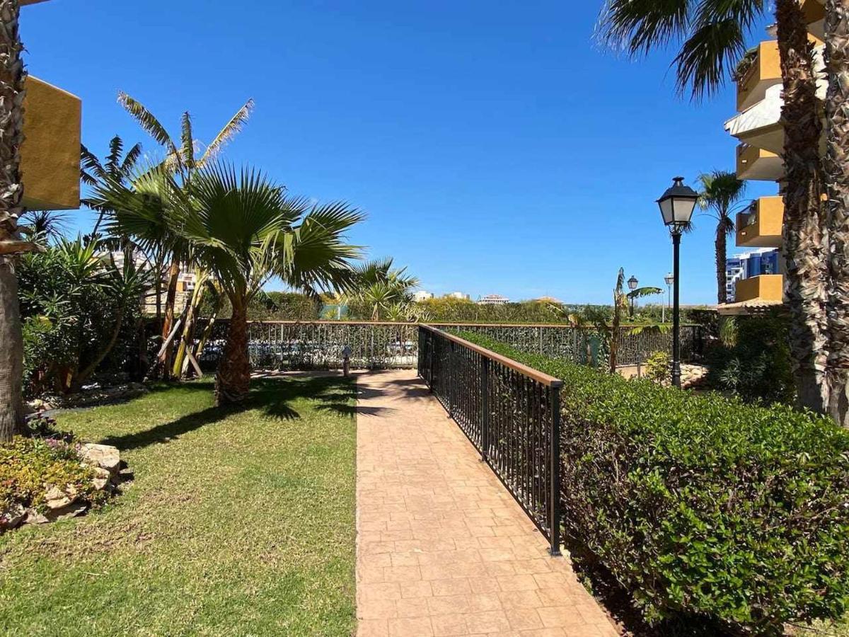 Acogedor Apartamento Al Lado De La Playa Аликанте Екстериор снимка